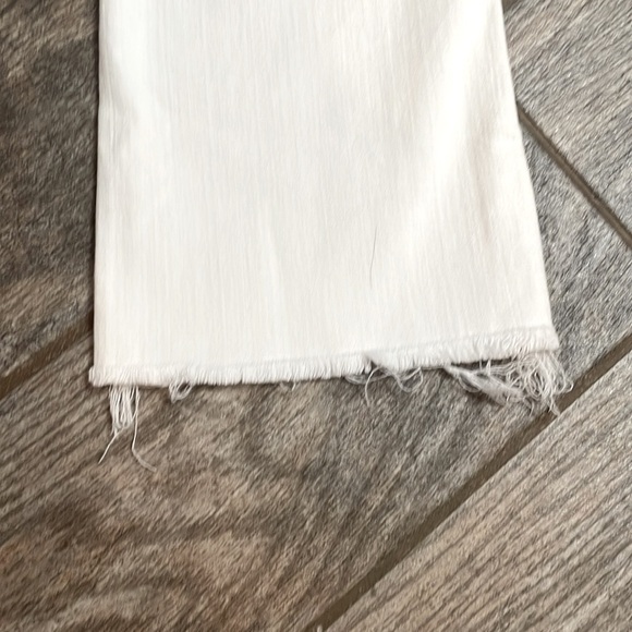 Madewell Cali Demi-Boot Jeans White Distressed Womens 27 NWOT Raw hem Cropped - Picture 10 of 15